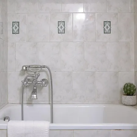 Serragli 16 Appartamento *