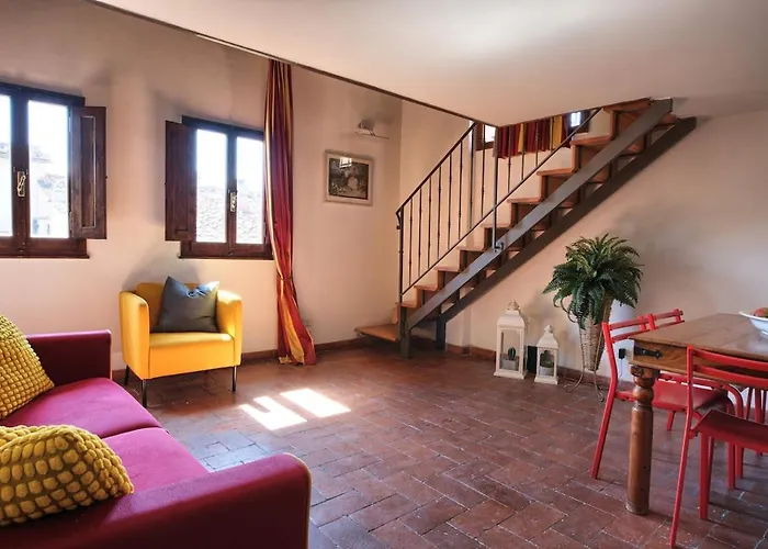 Serragli 16 Apartament *